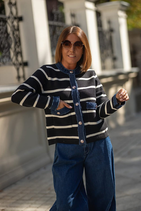 Sweter w Paski Bastet