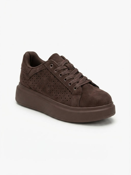 Brązowe sneakersy na platformie